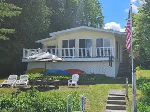 Enjoy the Beautiful Fall Season at Kay's Haven on Crooked Lake