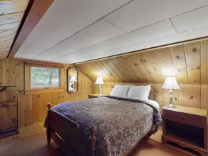 Lakefront Home with Private Dock, Pebble Beach & Enclosed Porch - Dogs Welcome