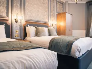 Royal Kings Arms Hotel