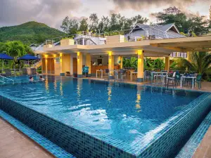 Acajou Beach Resort