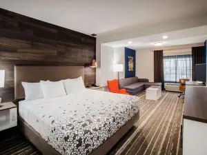 La Quinta Inn & Suites by Wyndham Owasso