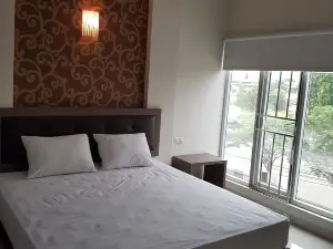Ethan Hotel