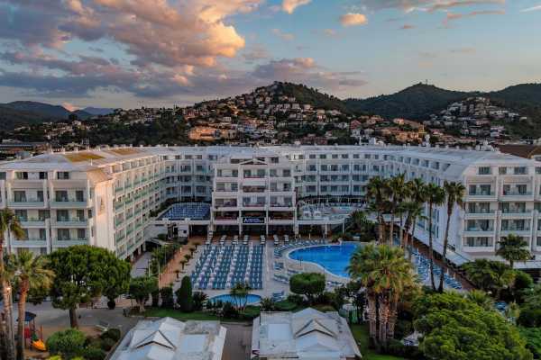 Aqua Hotel Aquamarina & Spa Promo Code