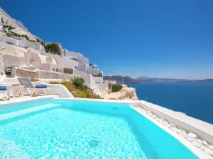 Alexander's Suites