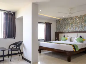 Treebo Rushi Grand