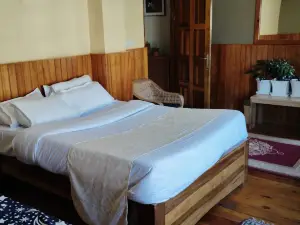 UV INN