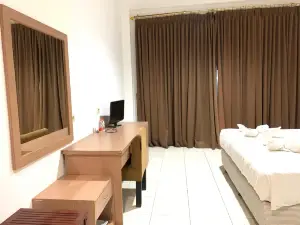 GRAND ROYAL TALIWANG HOTEL
