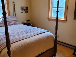 White mountain getaway