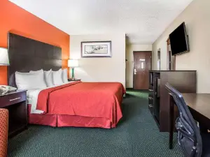 Quality Inn Morton at I-74