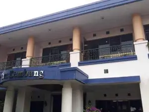 Villa Giri Kembang