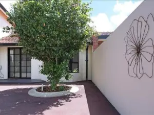 Swan River Applecross Heathcote Park 1BR Villa