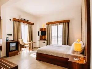 Cezar's Airport Hotel