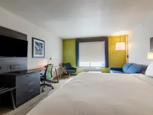 Holiday Inn Express & Suites Atchison