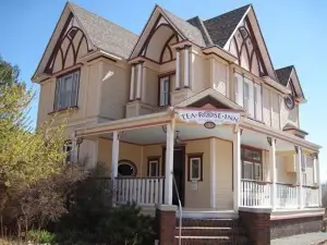 Tea Rose Inn Bed & Breakfast