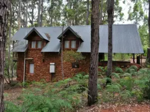 Beedelup House Cottages