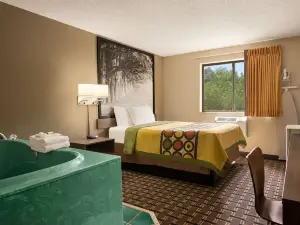 Super 8 by Wyndham Mayfield