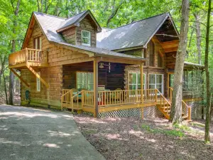 North Georgia Log Cabin Located in Bent Tree!