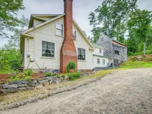 Cozy Vacation Rental Home Near Lake Winnipesaukee!
