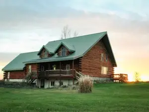 Spacious Multi-family Log Home with Sauna