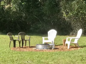 Springs  Cottage 3/1 sleeps 8, near Ginnie, Fanning Springs , Manatee and blue