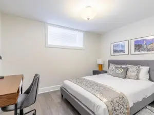 Heritage Rideau 2Br Apartment Free Parking