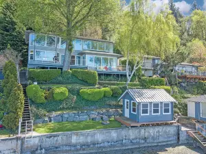 Four Stone Beach House