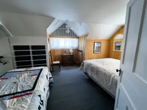 Scenic Retreat - Pool Table, Winery Tours, Fire Pit, WiFi