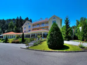 Villa Medici Hotel & Restaurant