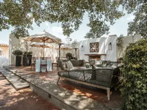 El Convento Boutique Hotel