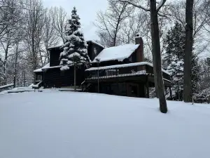 Lakefront Chalet in Northwest Michigan