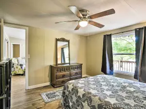 Cozy House w/ Huge Yard ~ 16 Mi to Fort Bragg