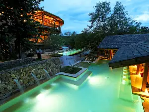 Rio Perdido Hotel & Thermal River