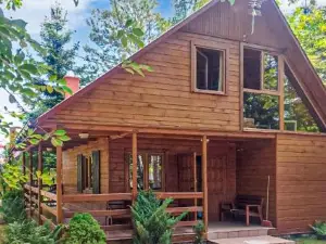 4 Bedroom Cozy Home in Okuninka