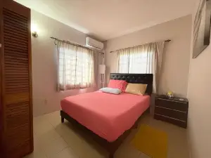Amazing 2 Bedroom Apt 1 Warm, Cosy, Comfortable