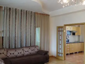 Lyzhnik Apartments