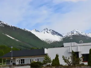 Isfjorden旅遊飯店和汽車旅館