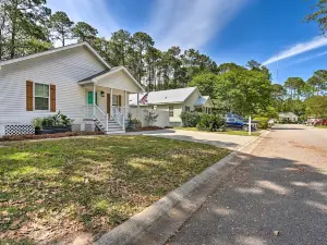 Patio & Gas Grill: Charming Bluffton Escape!