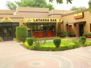 La-Taska Motel