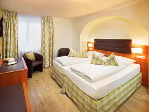 Altstadt-Hotel Zum Hechten