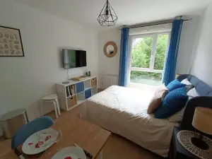 Studio Cosy neuf + lit bébé à 4 minutes RER A