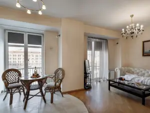 Comfortable Apartments Near the Metro.
