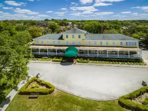 Lakeside Inn on Lake Dora
