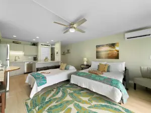 Stunning Kitchen and Access to Golf Course - Gorgeous Coastal Escape