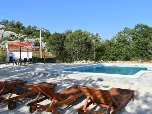 Bonaventura - Countryside Villa Near Split with Private Pool