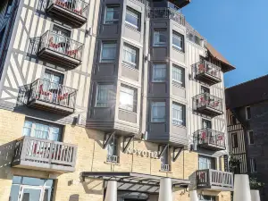 諾富特多維爾海灘酒店