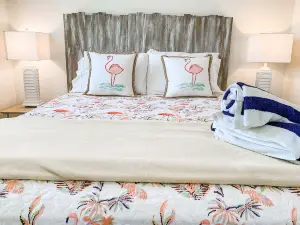 Ocean Eleven Suites