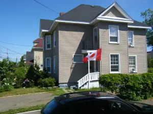 榮耀貴賓套房飯店 - 蒙頓市中心