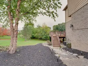 West Bloomfield Retreat: Stay in Nature Preserve!