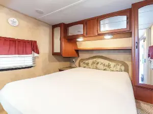 Wildwood Camper: Grill, Firepit & Pets OK