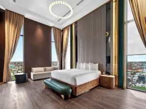 Jewelz By King's Hotel